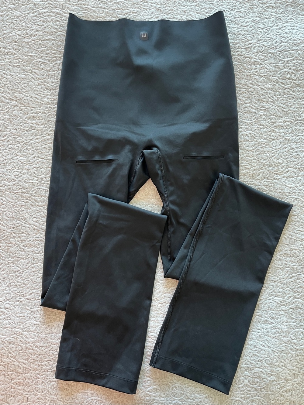 YZY x GAP Seamless High Rise Straight Leg Leggings Black Size Medium